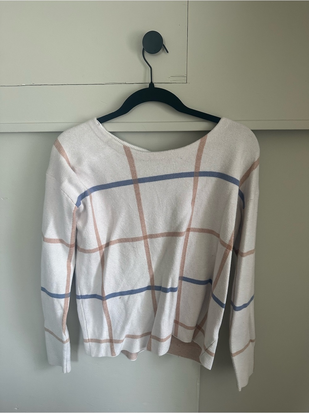 Tahari White Sweater with Blue and Beige Windowpane Stripes